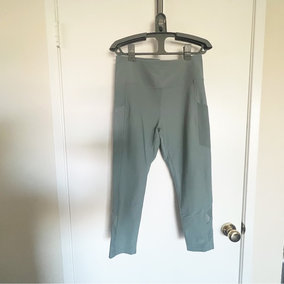 Mondetta High Waisted Capri Legging Size M - Picture 4 of 7